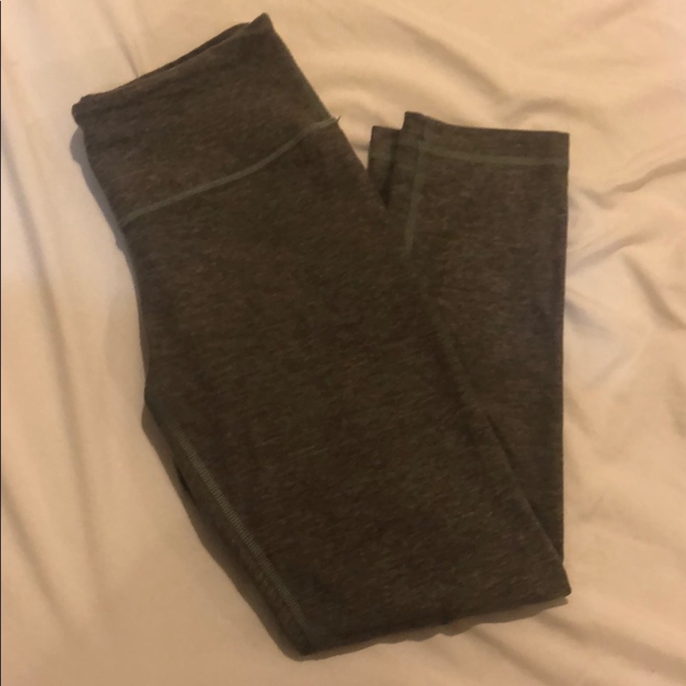 ‼️SOLD‼️Heather Gray 7/8 Leggings